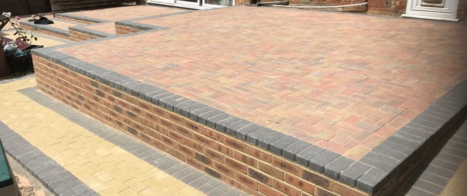 raised-patio-with-edging